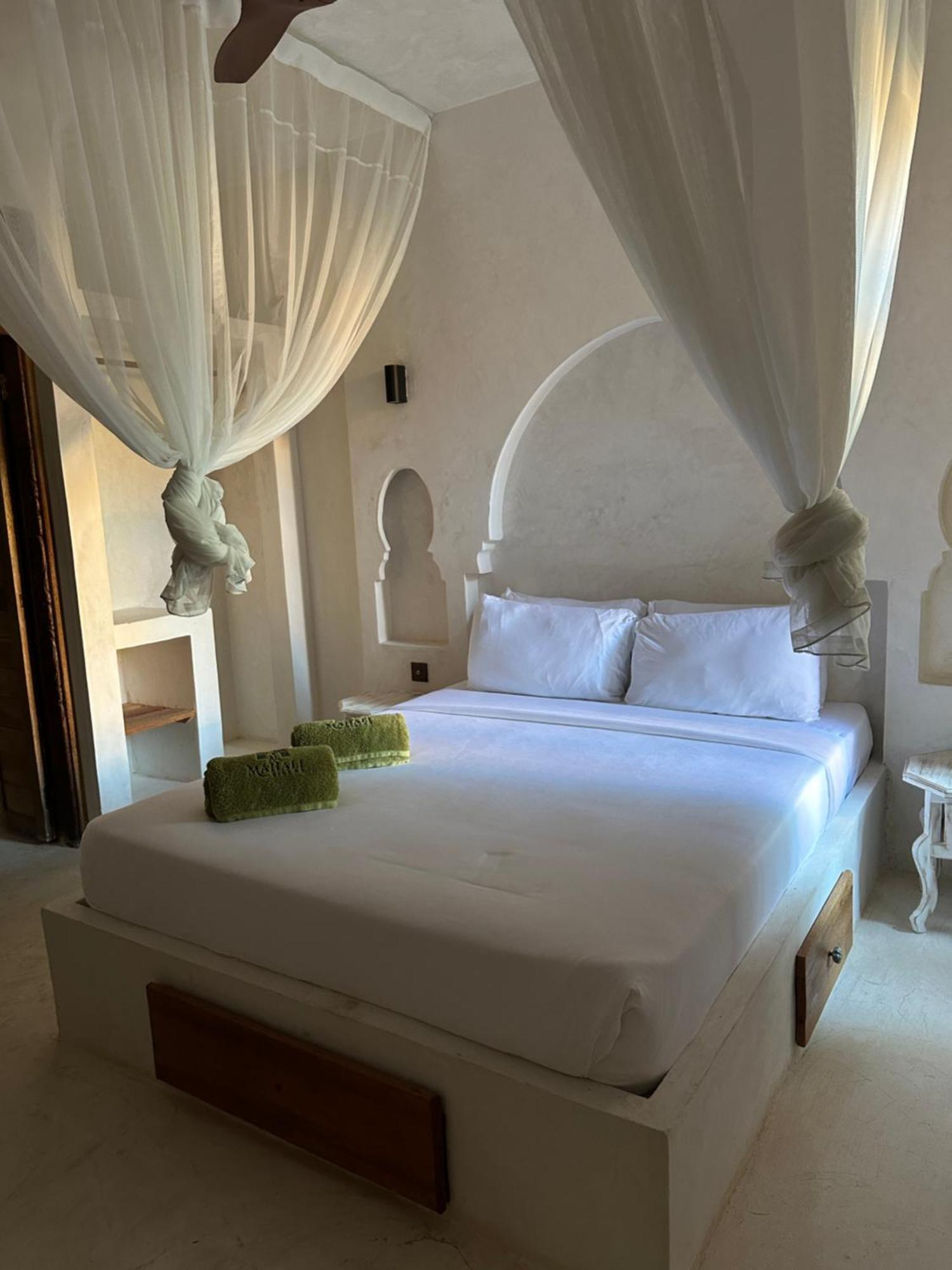 Al Mahali 3 Bedroom Villas Diani Galu Beach 迪亚尼海滩 外观 照片